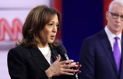 Kamala chama Trump de 'fascista' e muda Tom da campanha na reta final