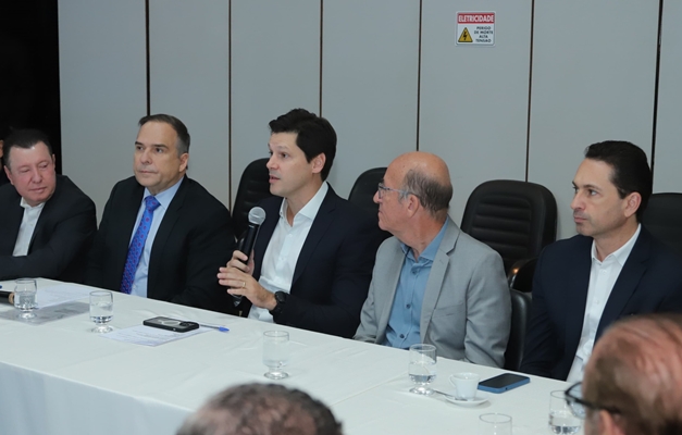 Leandro Vilela articula medidas sobre obras do anel viário em Goiânia