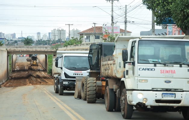 Leandro Vilela determina obras emergenciais em viaduto do Papillon Park