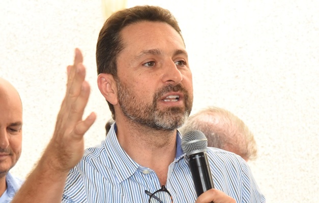 Leandro Vilela lidera em Aparecida com 59,2% dos votos válidos, diz DataUFG