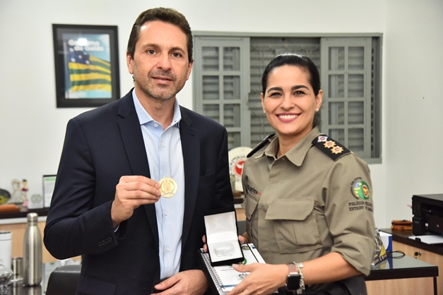 Leandro Vilela pede mais colégios militares para Aparecida de Goiânia