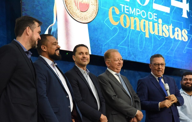 Leandro Vilela recebe apoio de líder da Assembleia de Deus em Aparecida