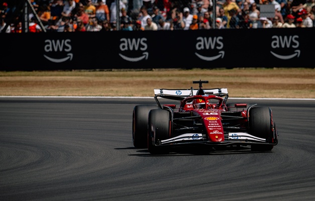 Leclerc põe Ferrari à frente do 3º treino do GP da Inglaterra de F-1