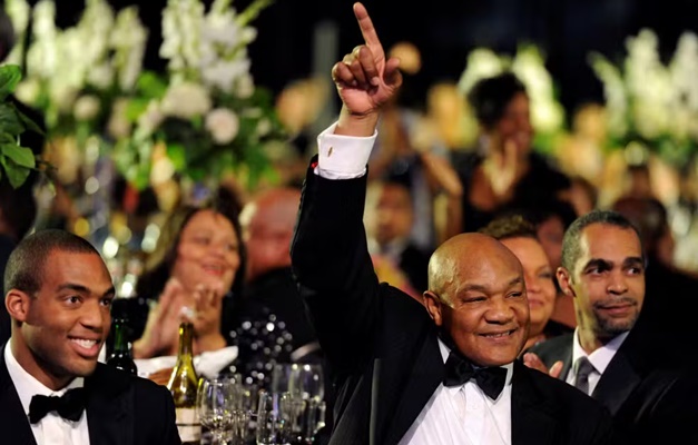 Lenda do boxe, George Foreman morre aos 76 anos