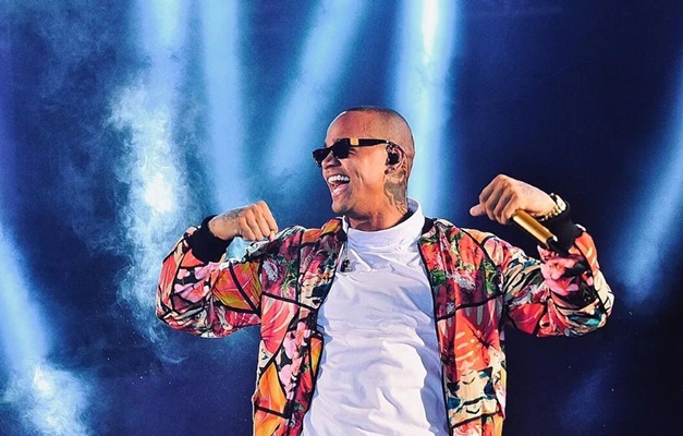 Léo Santana se apresenta em Goiânia
