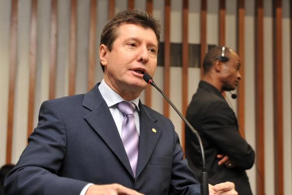 Líder do PMDB diz que Iris é candidato a prefeito de Goiânia