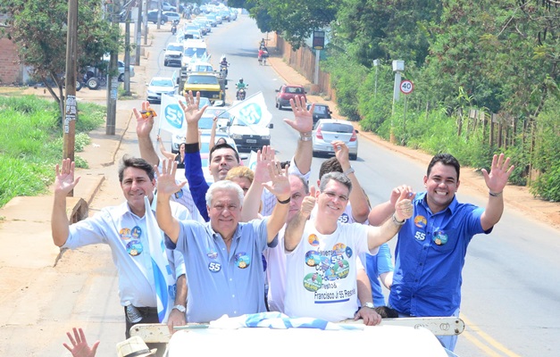 Lideranças se unem a Francisco Jr e fazem grande carreata em Goiânia