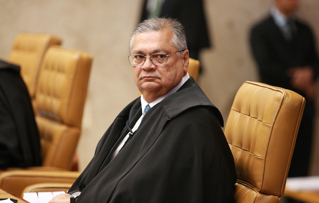 Liminar impede matrícula em faculdade municipal que atua fora de sua cidade