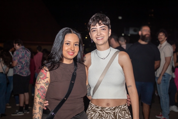 Liniker anima goianienses com show da turnê CAJU em Goiânia; veja como foi