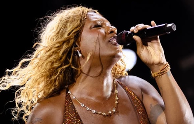 Liniker se apresentará na cerimônia do Grammy Latino 2025