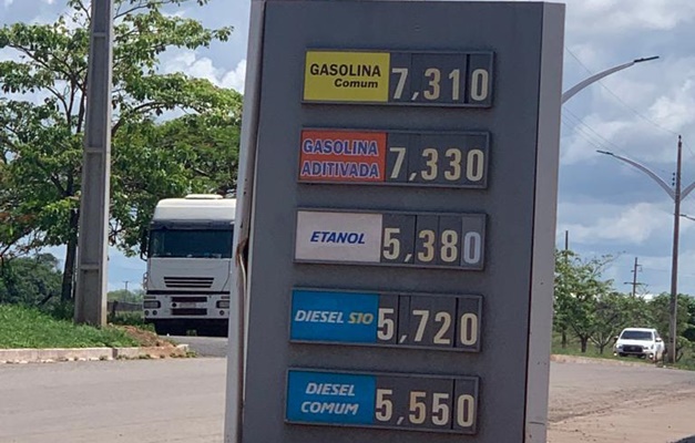 Litro da gasolina em Caiapônia supera R$ 7,30