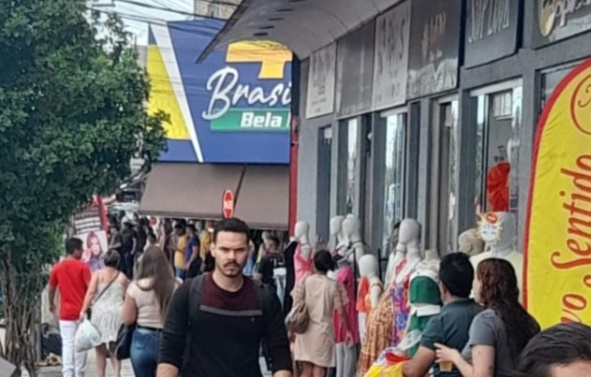 Lojas da Região da 44 fecham na Sexta-feira da Paixão e no dia de Tiradentes