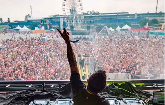 Lollapalooza ganha fôlego com atrações de grande público e reúne 300 mil