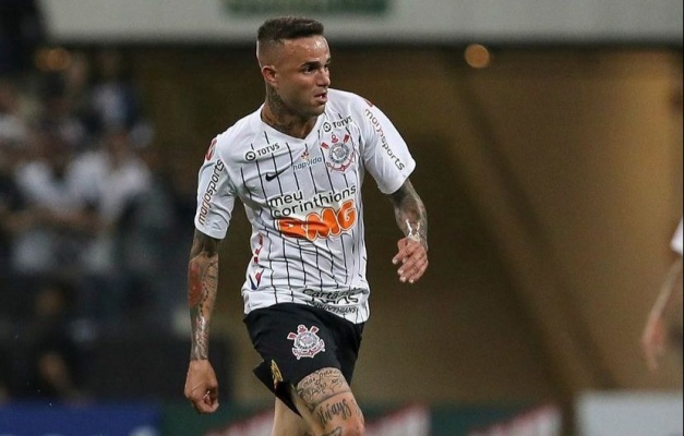 Luan é agredido em motel por torcedores do Corinthians, que lamenta 'intolerância'