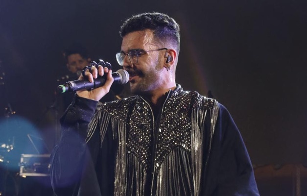 Luan Pereira emociona público na pré-festa do Caldas Country Festival