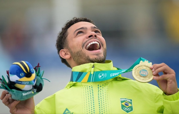 Lucas Rabelo garante ouro no skate street nos jogos Pan-Americanos