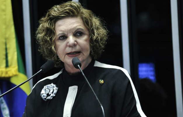 Lúcia Vânia reafirma que votará a favor do impeachment de Dilma
