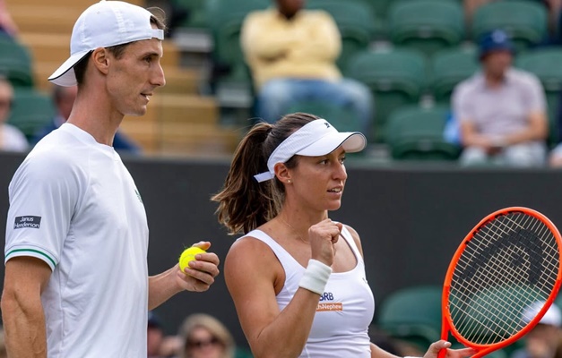 Luisa Stefani e britânico vencem favoritos e vão à final de Wimbledon nas duplas mistas