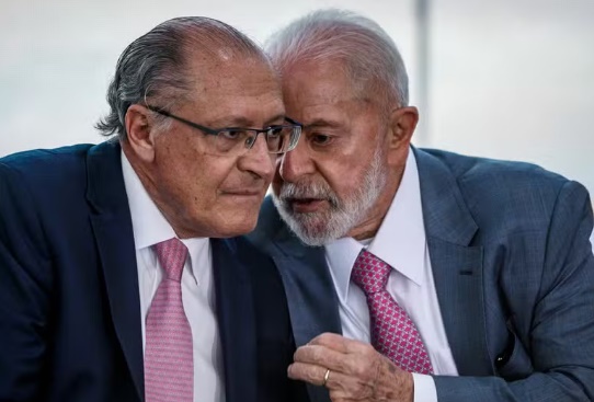 Lula avalia enviar Alckmin à missa de início do pontificado de Leão XIV