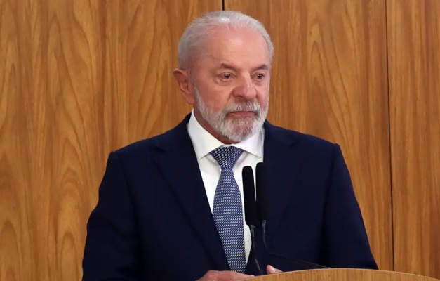 Lula comenta prisão de Bolsonaro: "Lição de democracia”