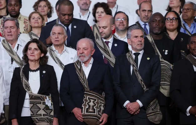 Lula critica “velhas retóricas” que justificam intervenção em países