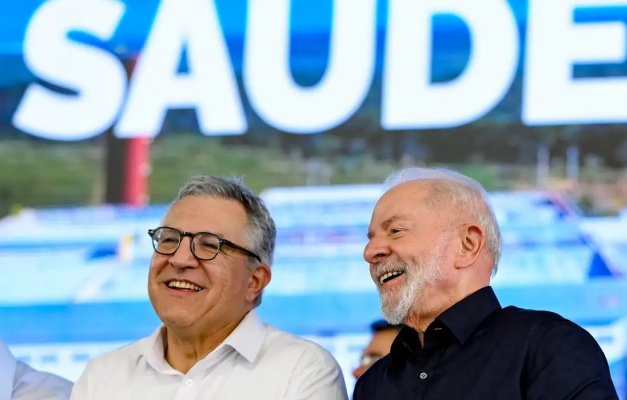 Lula defende Mais Médicos e relação com Cuba após sanção dos EUA