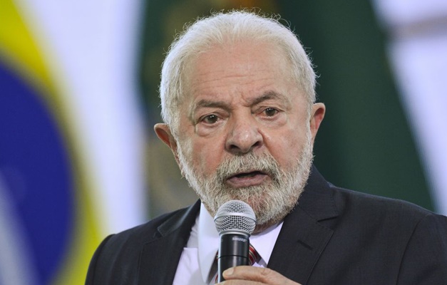 Lula diz que Bolsonaro convocou ato em São Paulo por saber que 'fez burrice' e 'pode ser preso'