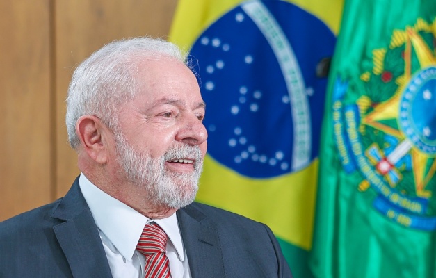 Lula diz que Brasil não gastará o que não tem e aposta em crescimento de 3,5% do País