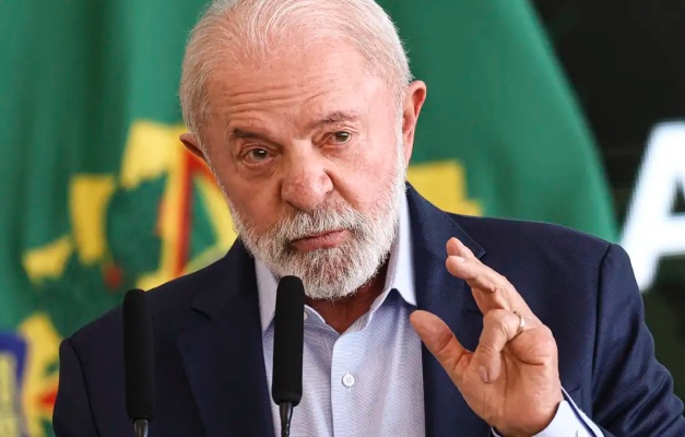 Lula diz que Eduardo Bolsonaro passa 'informações deformadas e erradas' a Trump