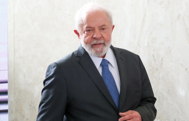 Lula diz que 'não tem medo de briga', mas antes quer negociar com os EUA