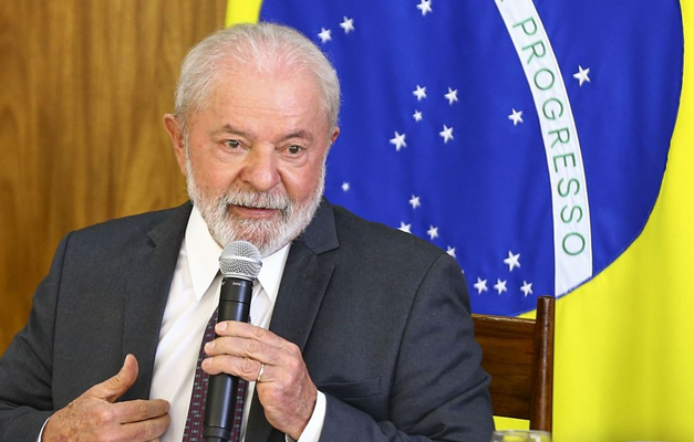 Lula é desaprovado por 49,3% da população e aprovado por 44%, diz pesquisa CNT/MDA