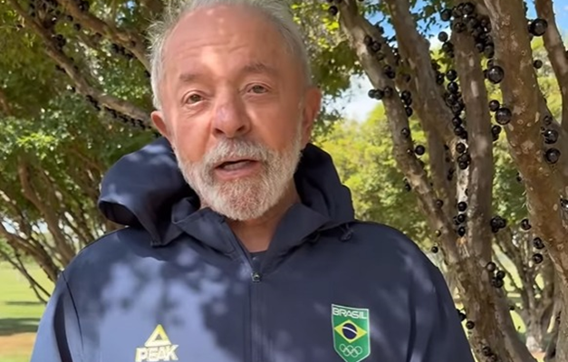 Lula ironiza Trump e diz que quem come jabuticaba 'não precisa de briga tarifária'