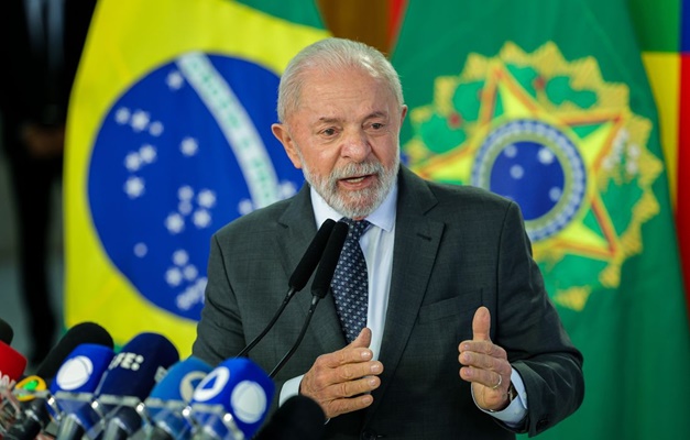 Lula nega erro em anúncio do IOF e atribui medida ao 'afã' de Haddad em responder à sociedade