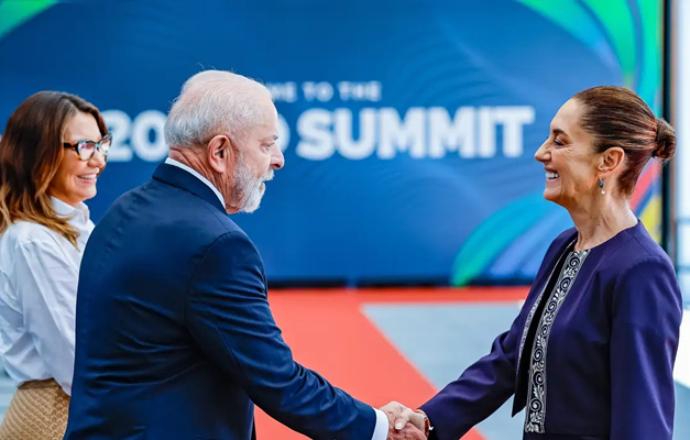 Lula propõe aprofundar relações econômicas e comerciais com o México