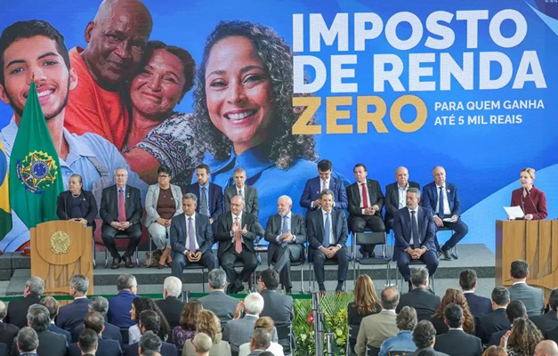 Lula sanciona isenção do IR para quem ganha até R$ 5 mil