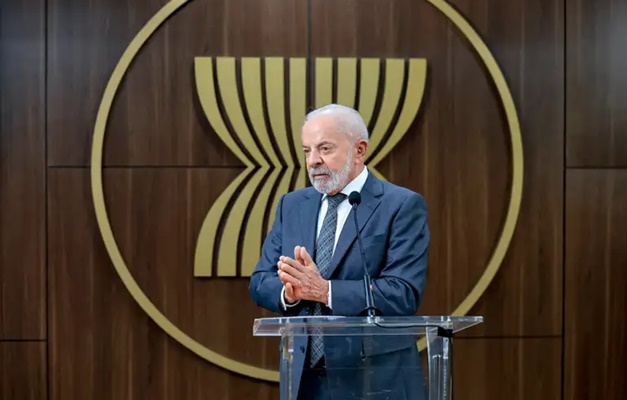 Lula volta a sinalizar que deve concorrer à reeleição em 2026 se estiver 'bem de saúde'