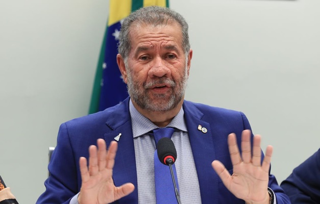 Lupi diz que é difícil calcular quantos tiveram descontos irregulares