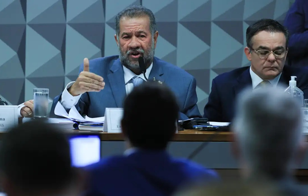 Lupi diz que governo acompanhava, mas sem dimensão de fraudes no INSS