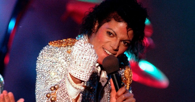 Luva branca de Michael Jackson vai a leilão nos Estados Unidos