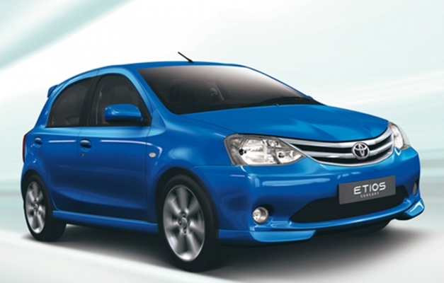 Novo compacto da Toyota é exposto em Goiânia