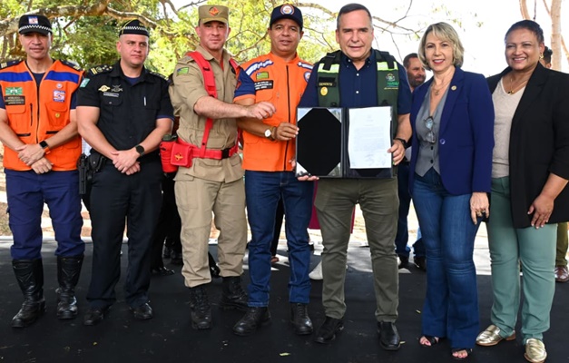 Mabel apresenta política de combate e prevenção a incêndios em Goiânia