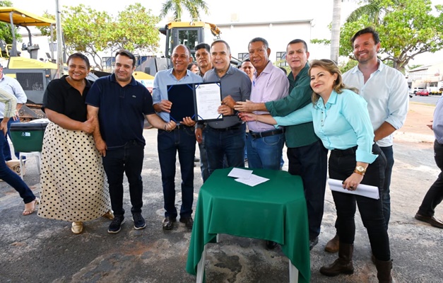 Mabel assina ordem de serviço para requalificação do Corredor T-7 em Goiânia