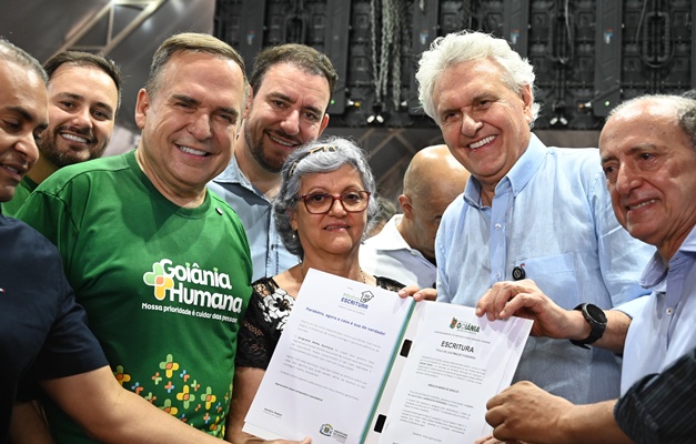 Mabel entrega mais de mil escrituras no Goiânia + Humana