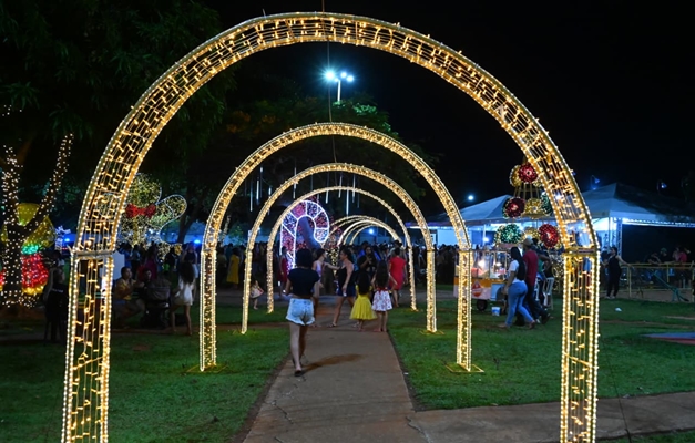 Mabel entrega mais dois pontos de iluminação natalina do “Natal para Todos”