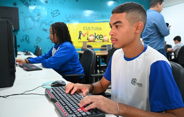 Mabel entrega novo laboratório Maker à rede municipal de Educação em Goiânia