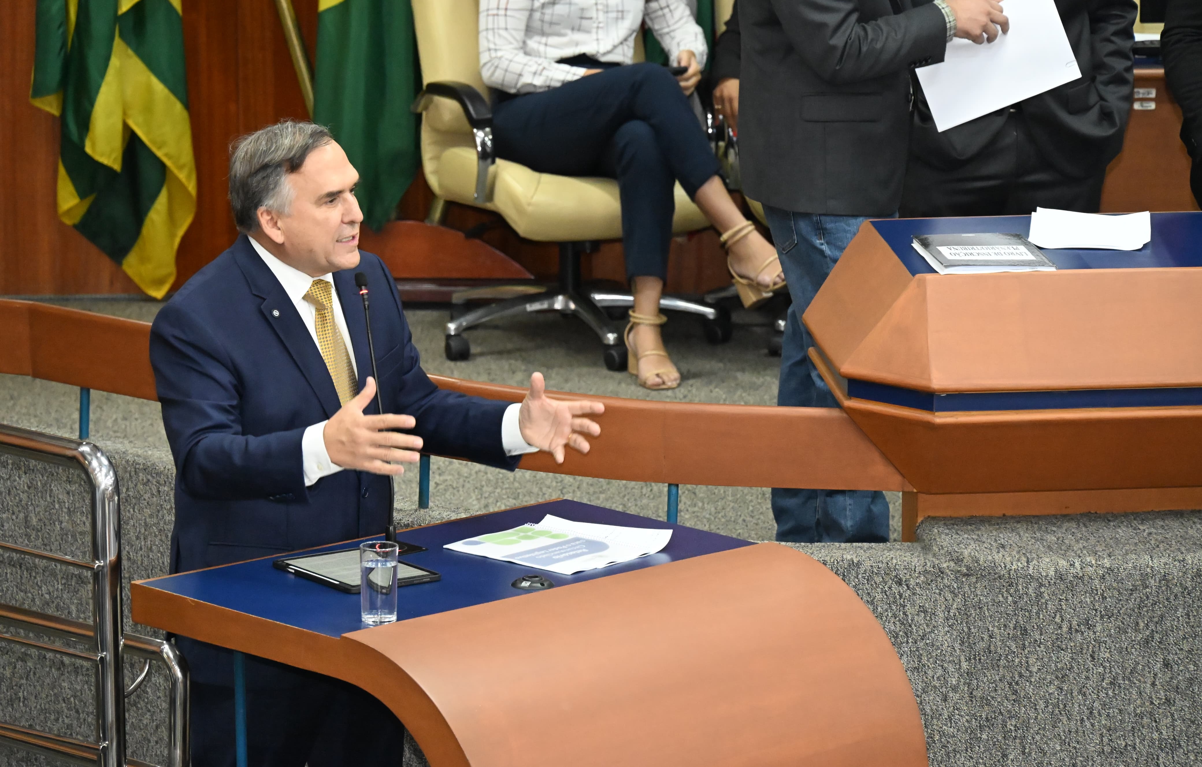 Mabel garante pagamento integral das emendas impositivas dos vereadores