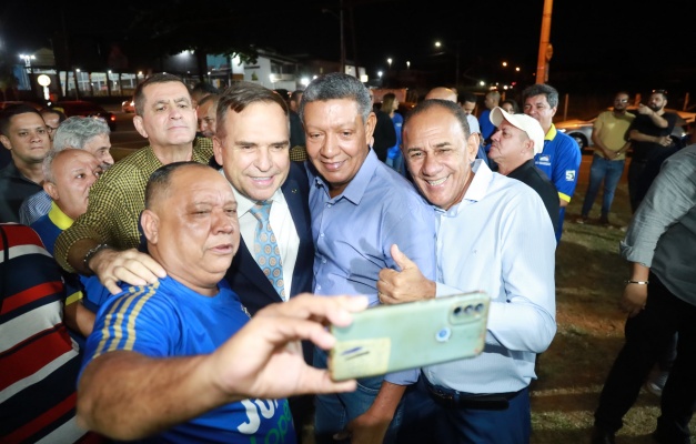 Mabel leva iluminação de LED a 142 bairros da região Sudoeste de Goiânia