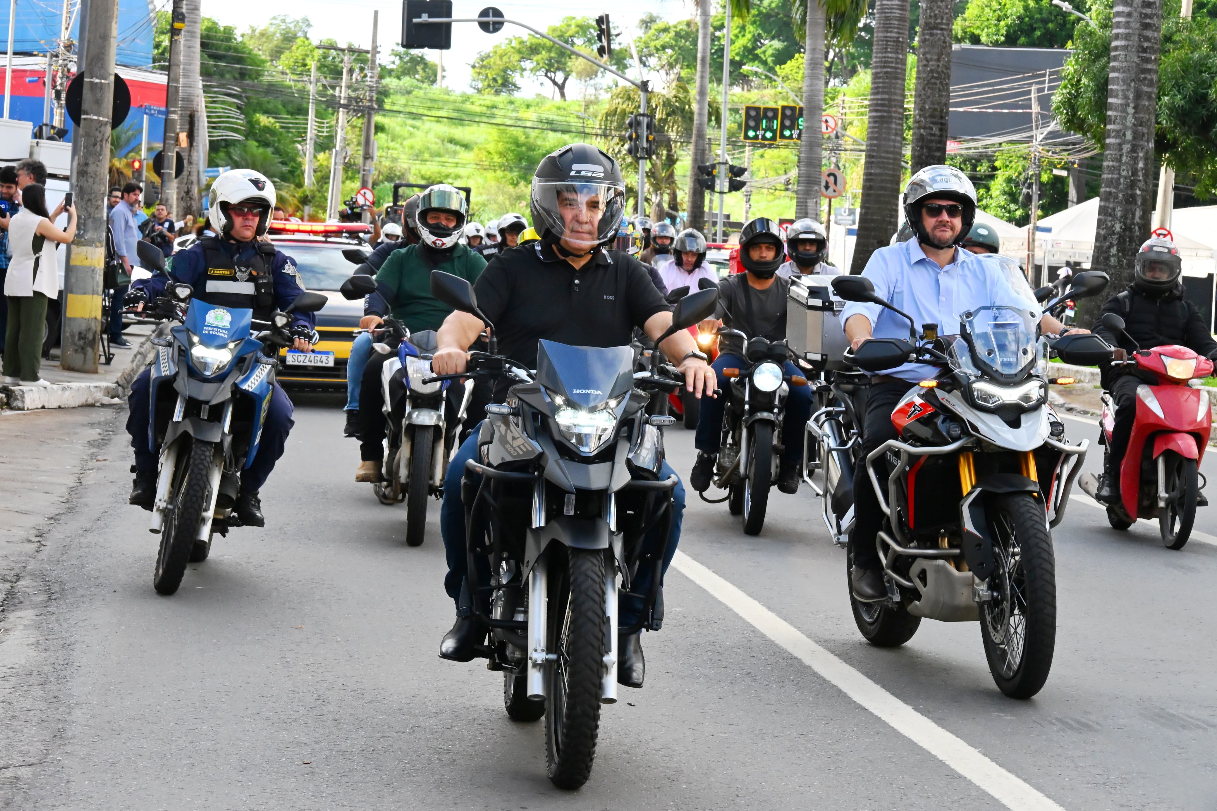 Mabel libera circulação de motos em corredores de ônibus em Goiânia 