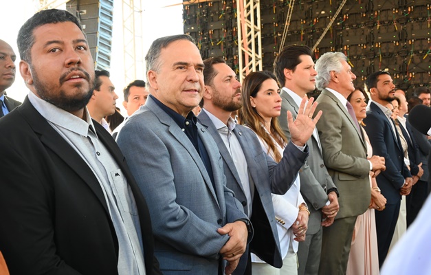 Mabel vai ao encerramento da Romaria e frisa apoio de Goiânia ao evento
