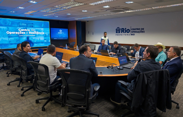 Mabel visita Centro de Operações e Resiliência no Rio de Janeiro